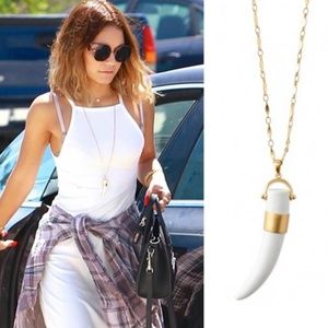 Stella & Dot White and Gold Pendant Necklace